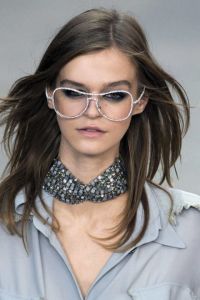 54bc308b4e287_-_trends-2014-accessories-chokers-02-chanel-clpa-rs15-0751-lg